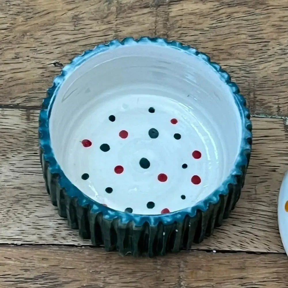 Art Studio Pottery Hand Painted Polka Dot Cupcake Ceramic Trinket Boxes 2.5